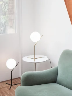 Lámpara de mesa grande soplada regulable IC Lights