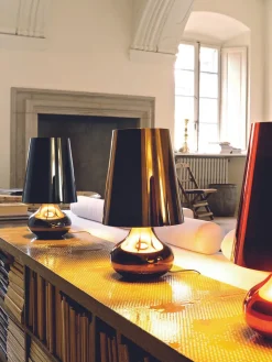 Lámpara de mesa LED de diseño Cindy