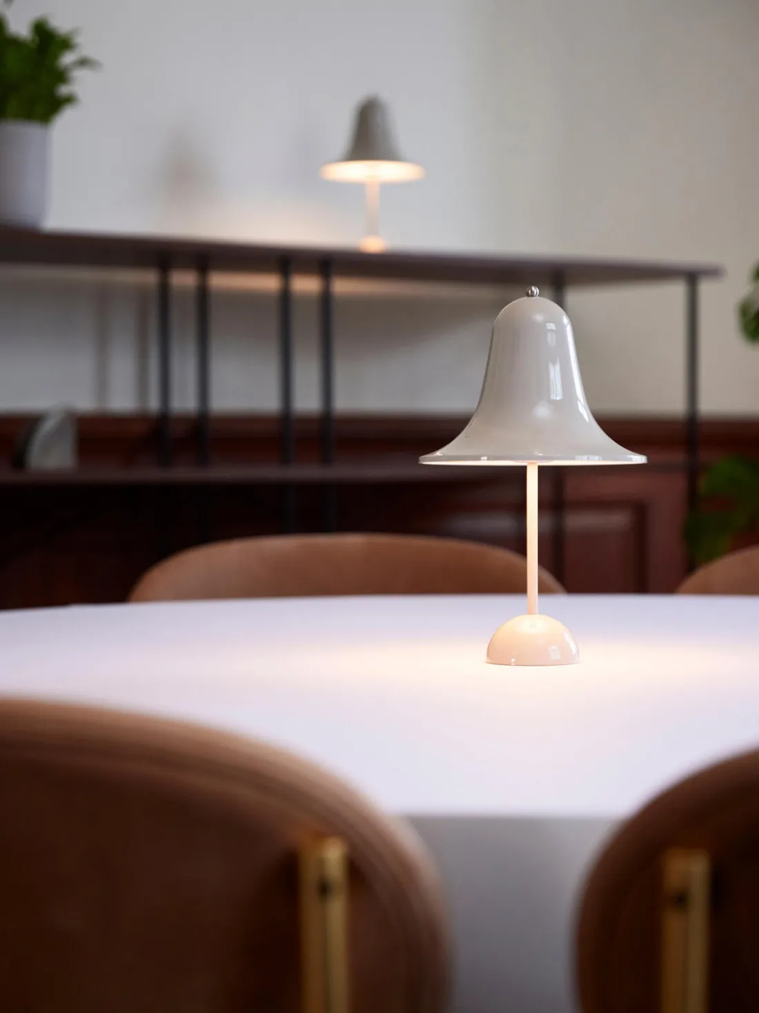 Lámpara de mesa LED de diseño Verner Panton Pantop, portátil