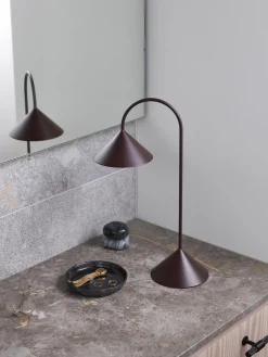 Lámpara de mesa LED para exterior regulable Grasp, pórtatil