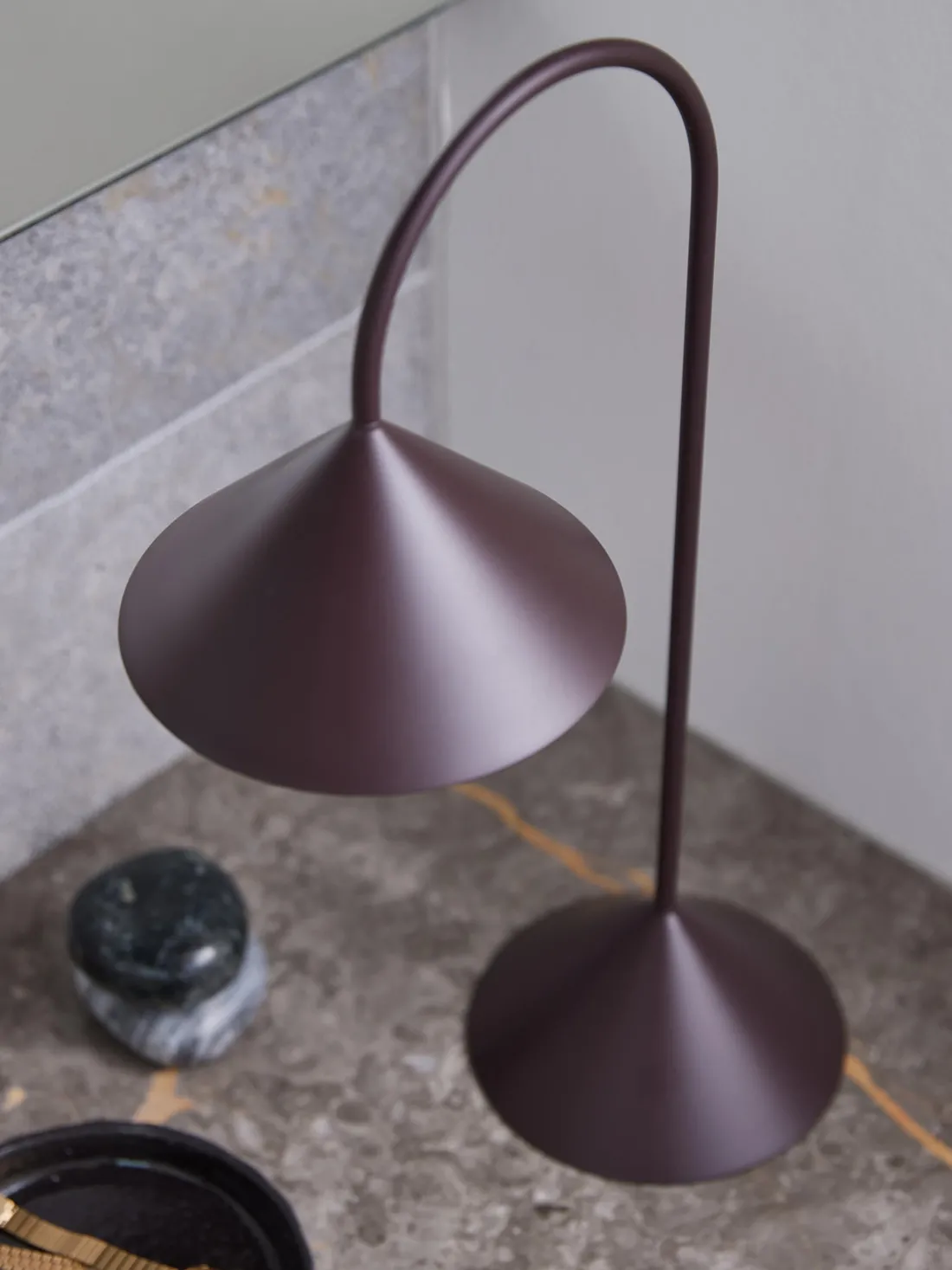 Lámpara de mesa LED para exterior regulable Grasp, pórtatil