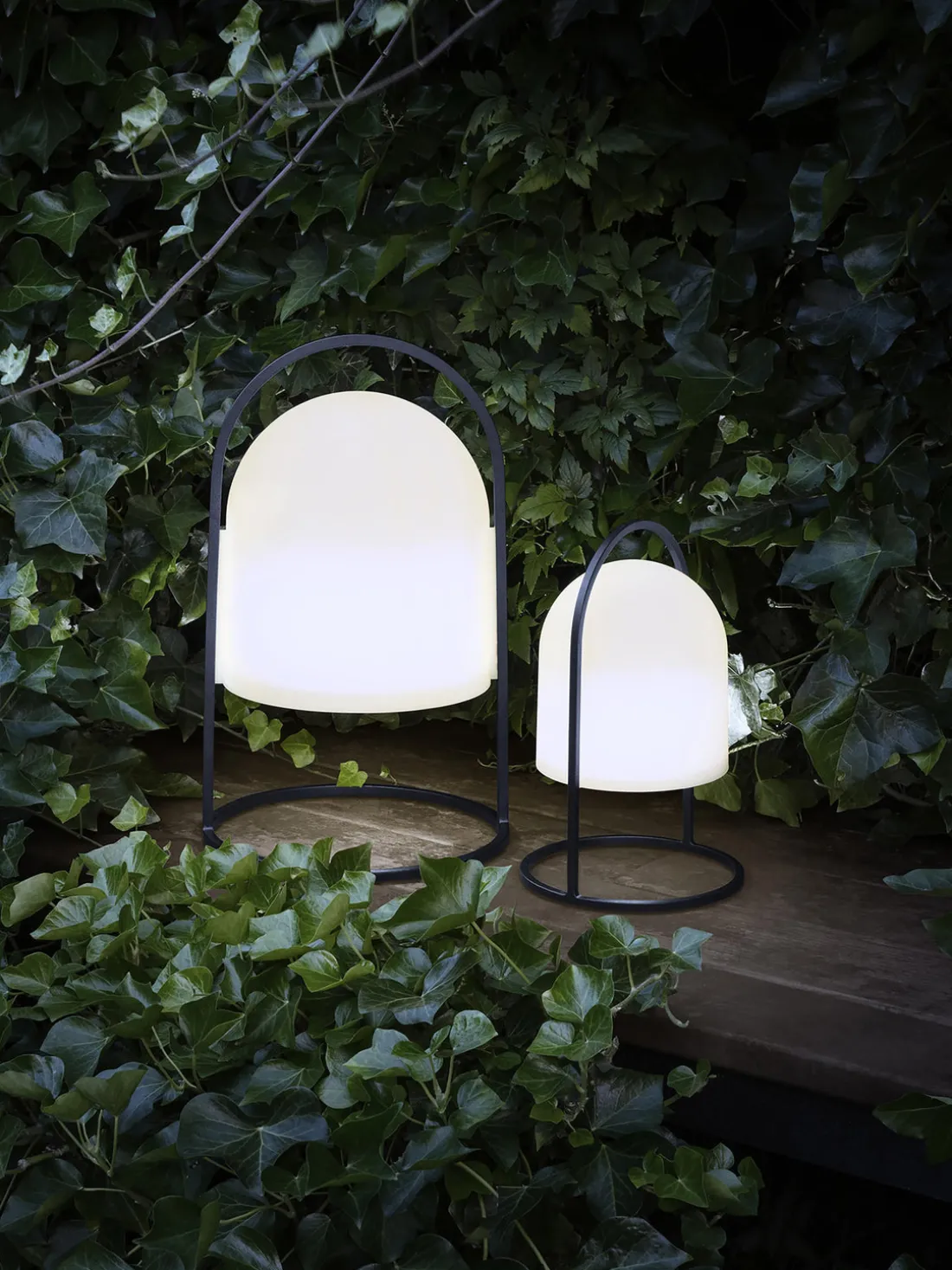 Lámpara de mesa LED pequeña regulable SunLight, portátil