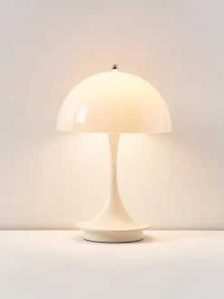 Lámpara de mesa LED regulable Panthella 160, diseño Verner Panton