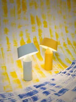 Lámpara de mesa LED regulable con pantalla ajustable Bicoca, pórtatil