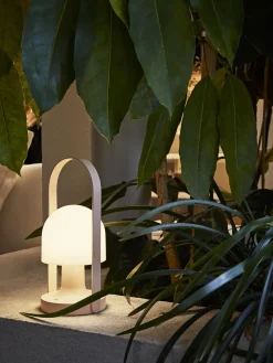 Lámpara de mesa LED regulable Followme, con pantalla orientable