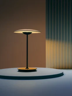 Lámpara de mesa LED regulable Ginger, portátil