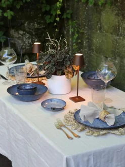 Lámpara de mesa LED regulable Poldina, portátil