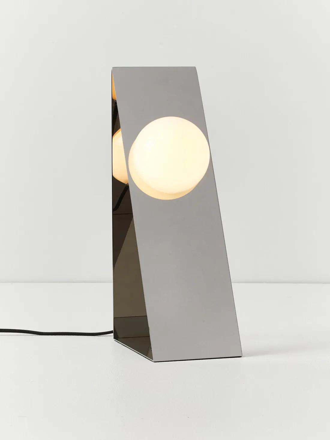 Lámpara de mesa Lewis