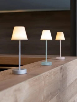Lámpara de mesa para exterior LED regulable táctil Lola, portátil