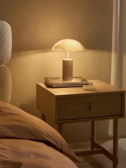 Lámpara de mesa pequeña de alabastro Essi