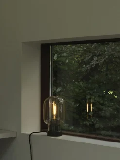 Lámpara de mesa pequeña de mármol Amp