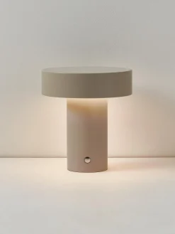 Lámpara de mesa pequeña LED regulable Kamal, pórtatil