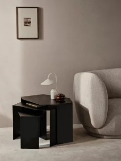 Lámpara de mesa pequeña LED regulable Arum, portátil