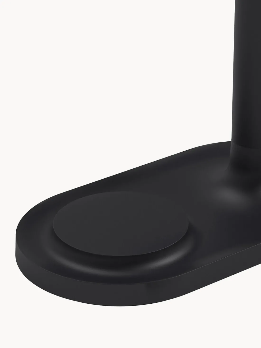 Lámpara de mesa pequeña regulable LED Emendo, con estación de carga