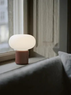 Lámpara de mesa pequeña regulable Karl-Johan, portátil