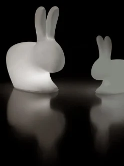 Lámpara de mesa regulable con mando a distancia Rabbit, portátil