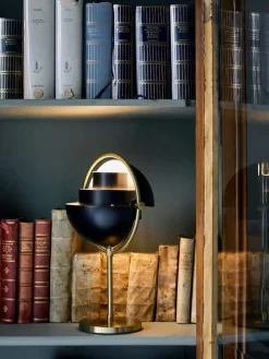 Lámpara de mesa regulable y ajustable Multi-Lite, portátil