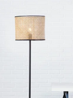 Lámpara de pie de ratán Wiley