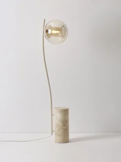 Lámpara de pie pequeña de travertino Cora