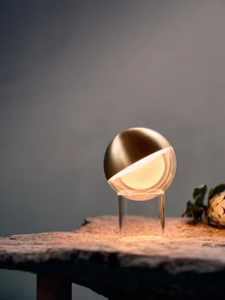 Lámpara de sobremesa LED regulable Pila, portátil