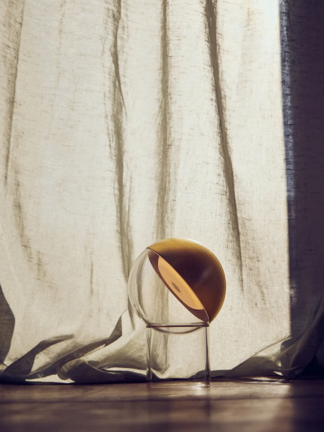 Lámpara de sobremesa LED regulable Pila, portátil