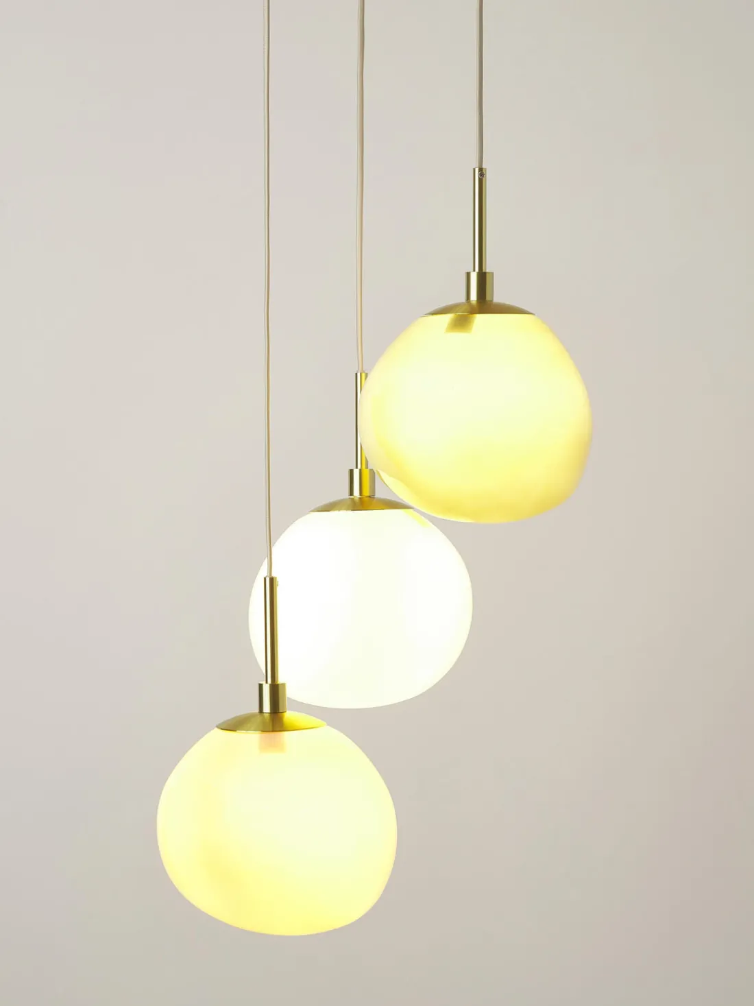 Lámpara de techo de vidrio opalino Josie