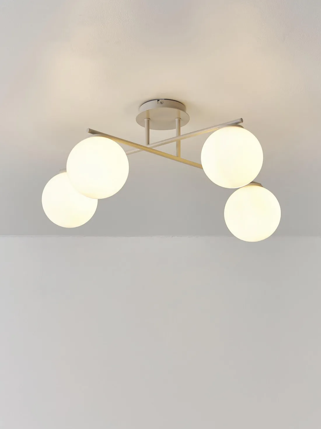 Lámpara de techo de vidrio opalino Atlanta