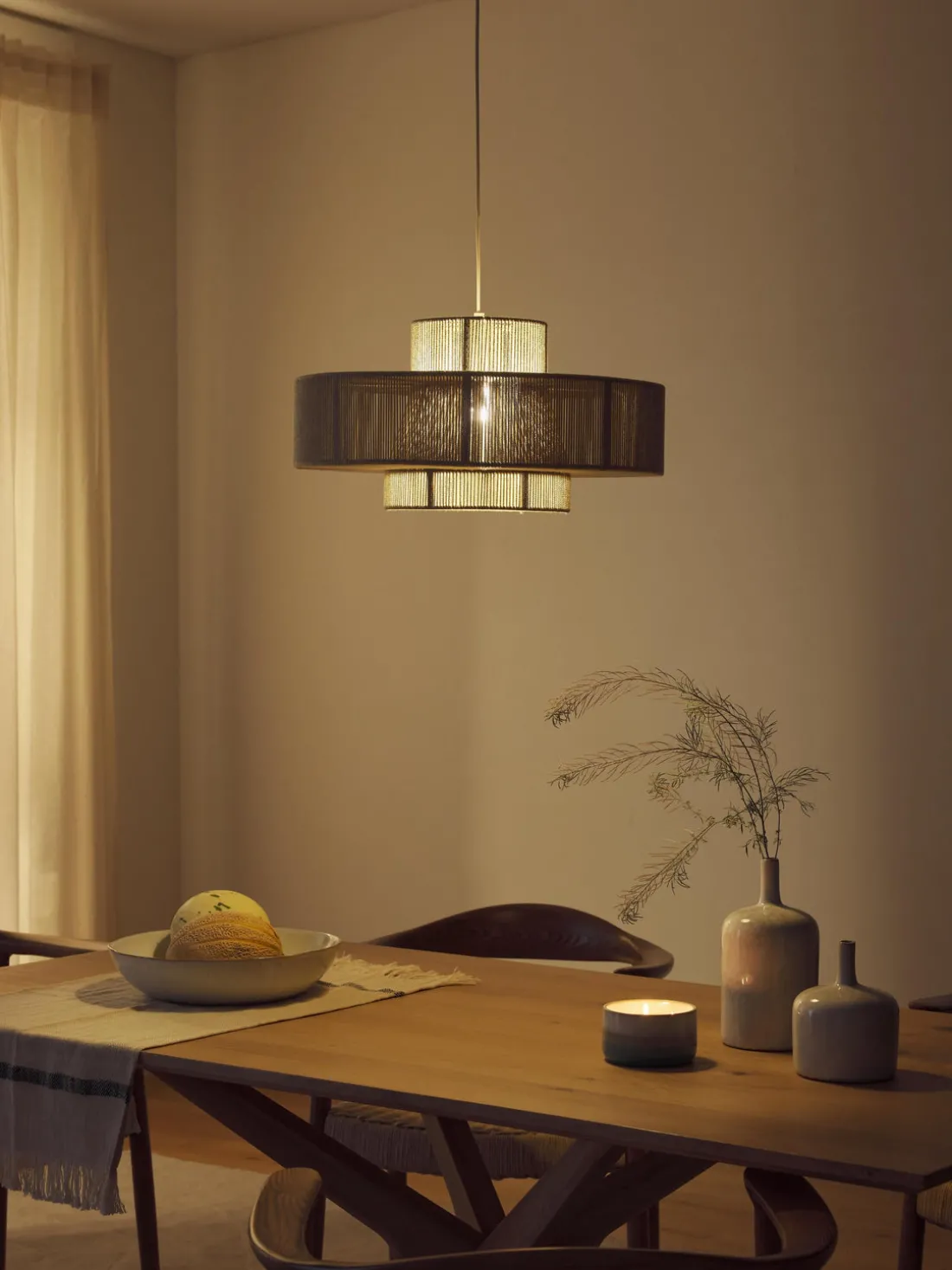 Lámpara de techo grande de lino Lace