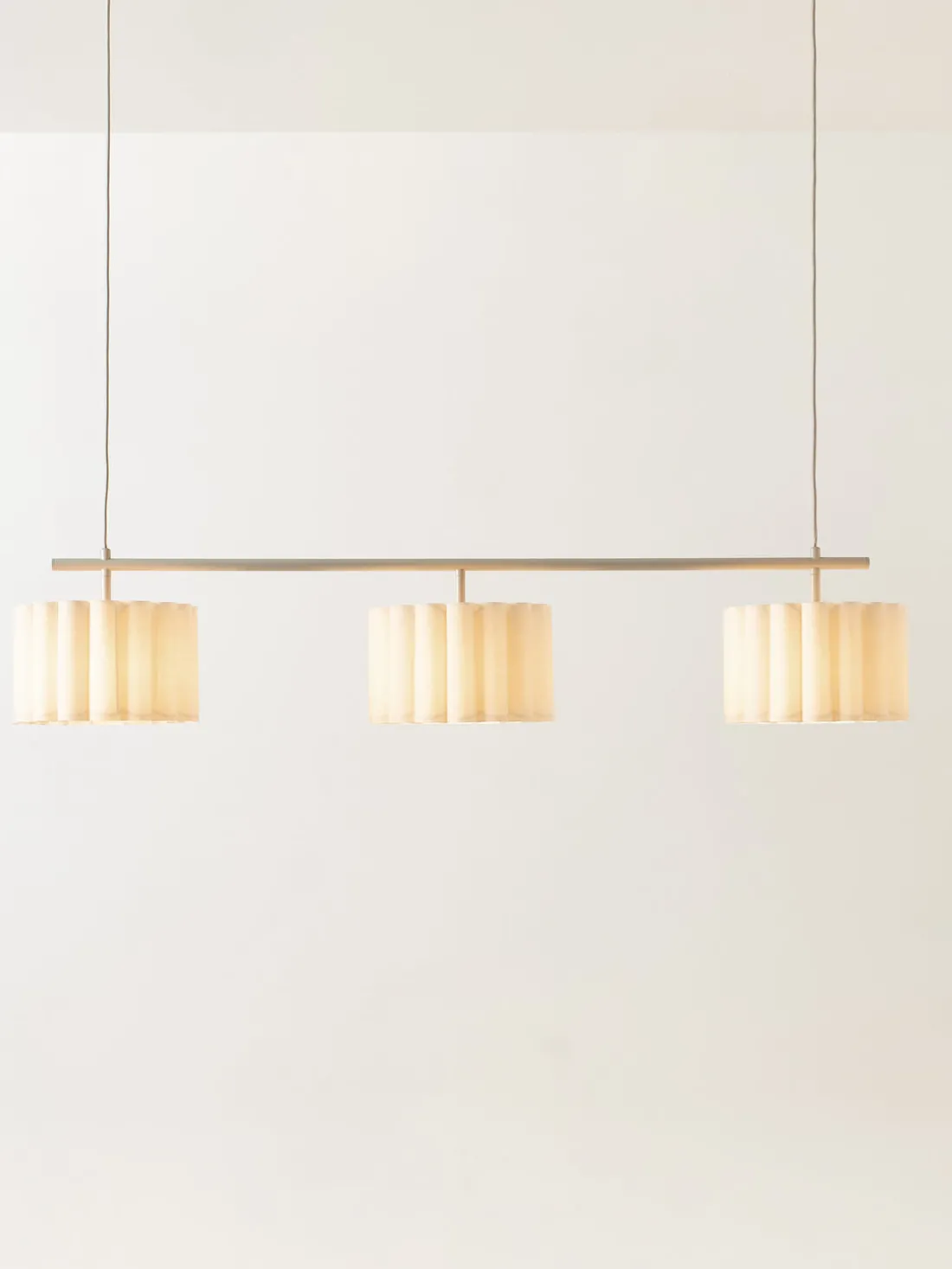 Lámpara de techo grande de lino Lucina