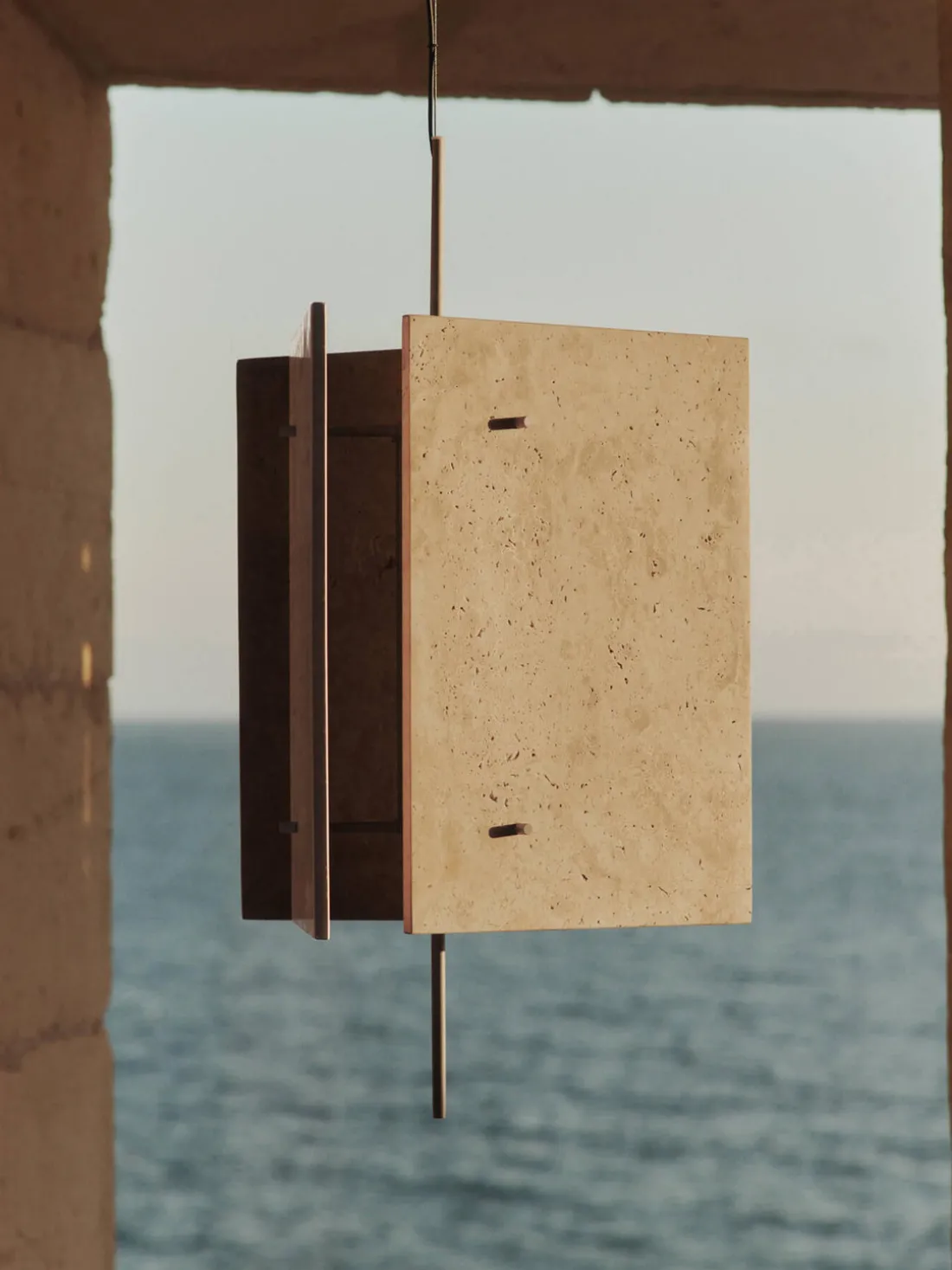 Lámpara de techo LED regulable de travertino Oeste