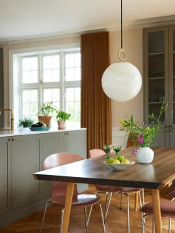 Lámpara de techo tipo globo soplada Stockholm