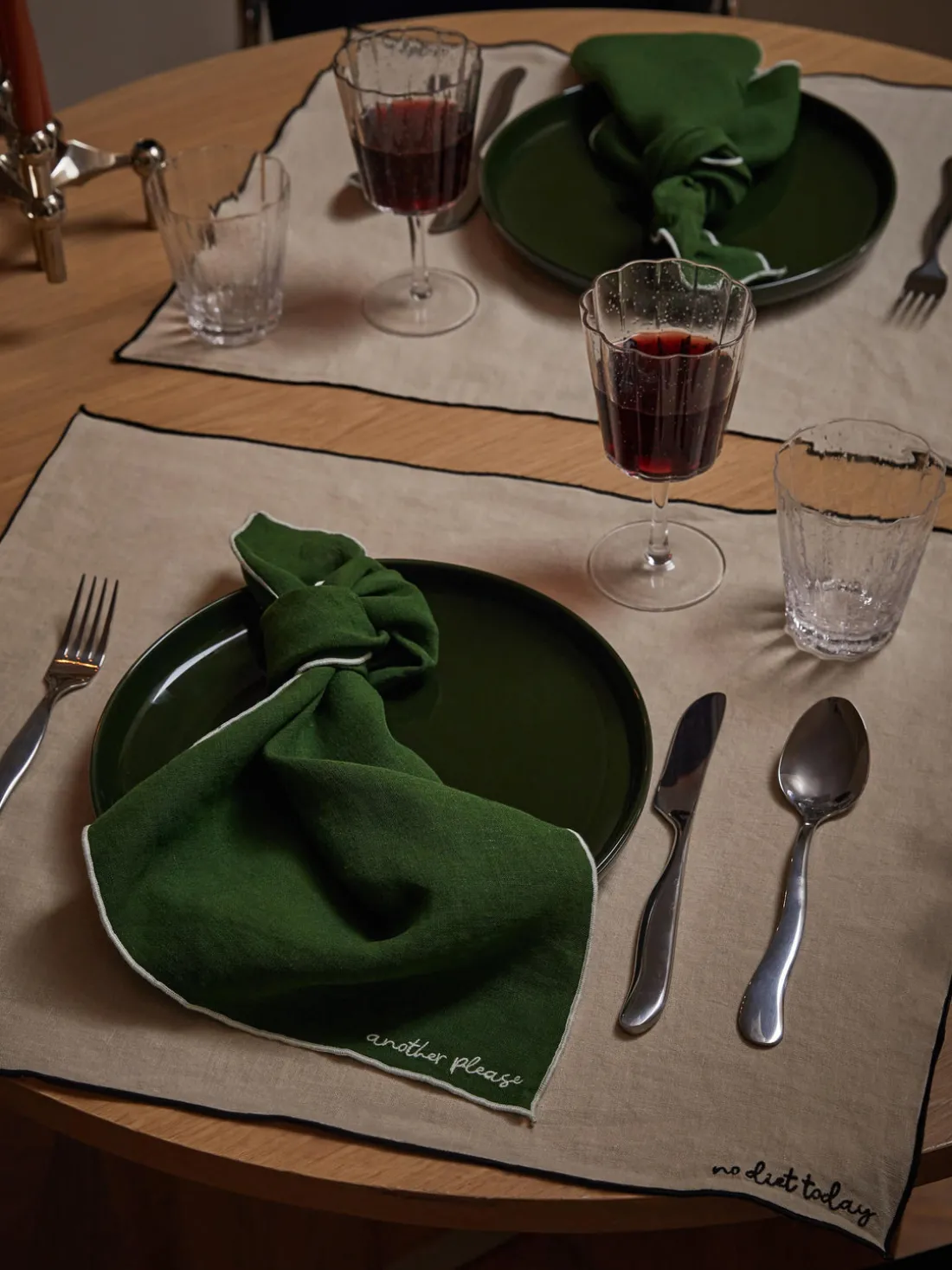 Manteles individuales de lino con bordado Cosmo, 4 uds.