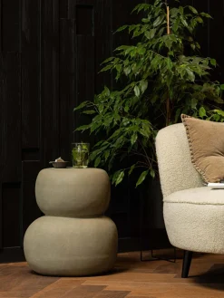 Mesa auxiliar para exterior en forma orgánica Oda