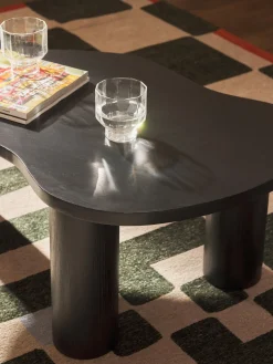 Mesa de centro de forma orgánica de madera de roble Didi