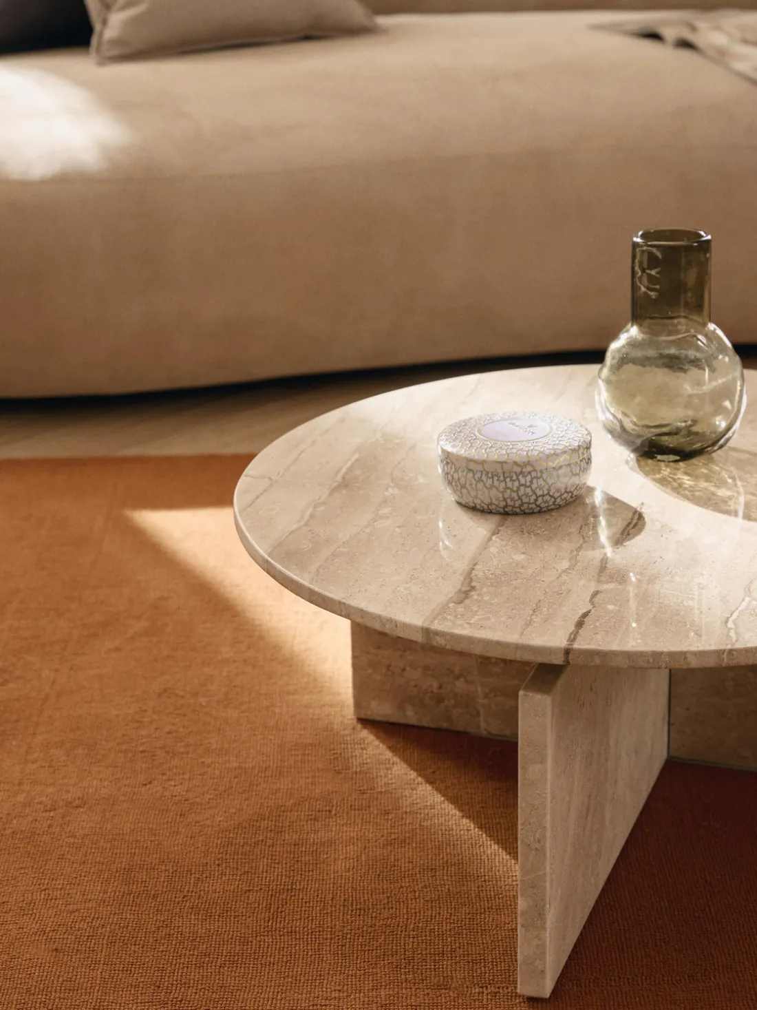Mesa de centro redonda de travertino Marisa