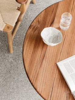 Mesa de centro redonda de madera de roble y teca CH008