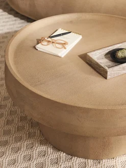 Mesa de centro redonda de madera de mango Benno