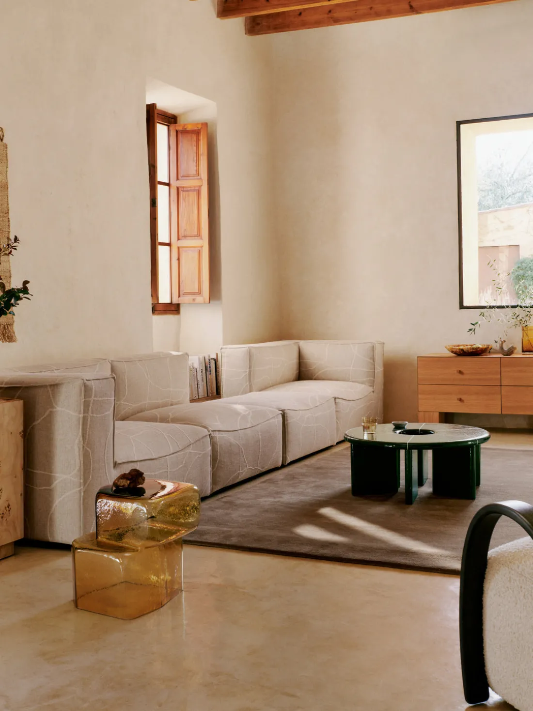 Mesa de centro redonda de hormigón Deya