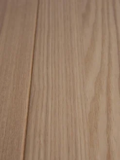 Mesa de comedor de madera Storm, tamaños diferentes