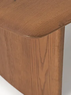 Mesa de comedor de madera de roble Chandler, tamaños diferentes