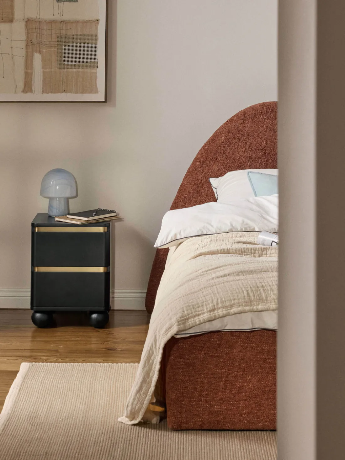 Mesilla de noche con patas esféricas Bumba