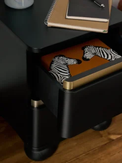 Mesilla de noche con patas esféricas Bumba