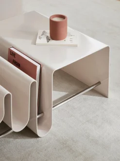 Mesita de metal con revistero Julia