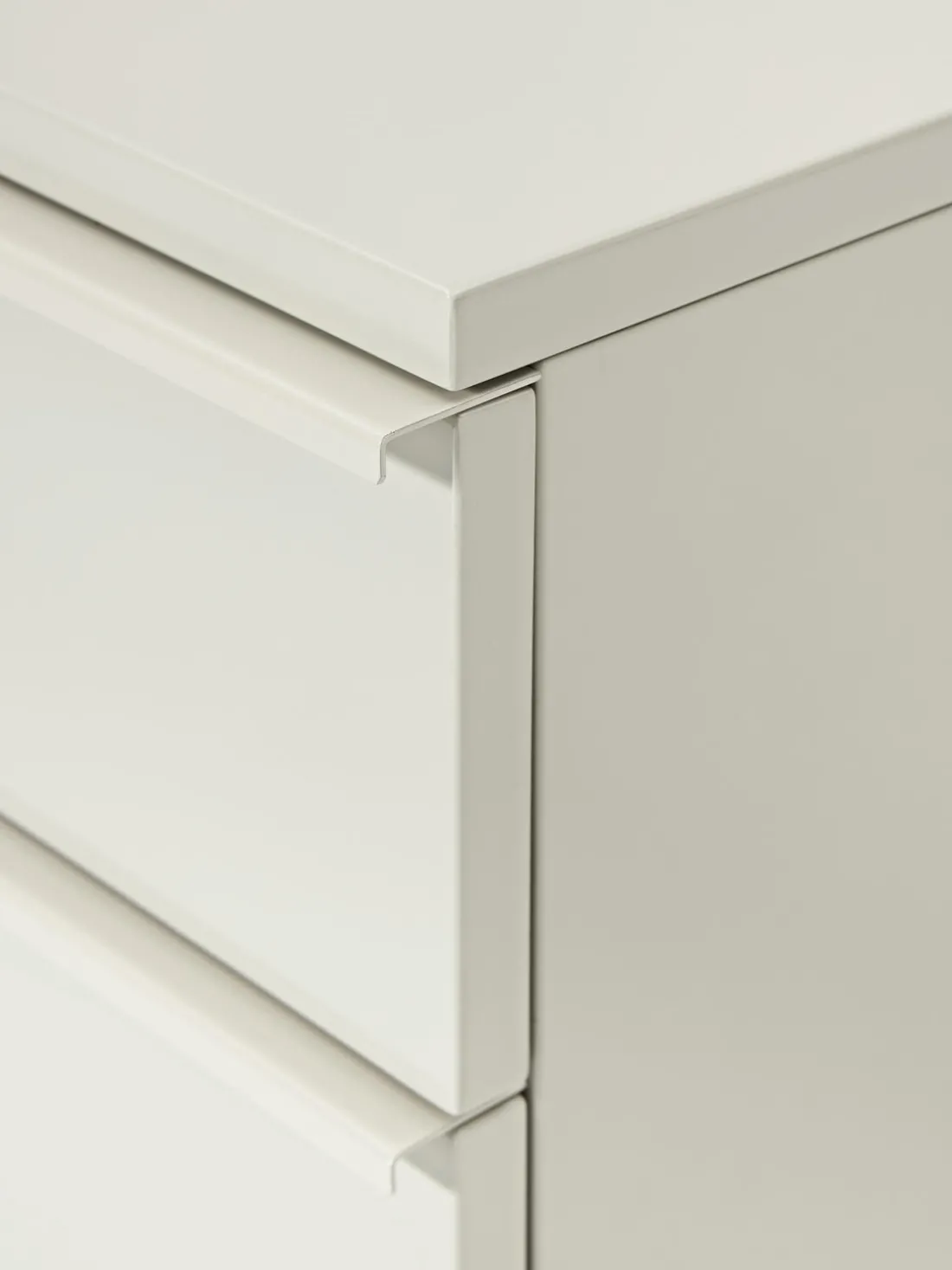 Mesita de noche de madera Elona