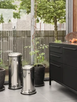 Papelera con pedal Vipp15