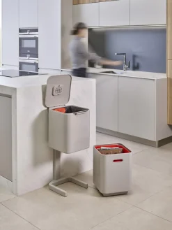 Papeleras reciclaje Totem, tamaños diferentes