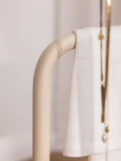 Perchero artesanal de metal James