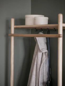 Perchero de pared de madera de roble Milford