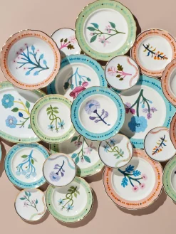 Plato llano artesanal de porcelana Geranium