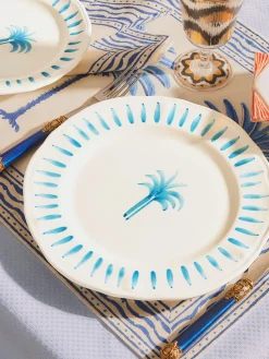 Plato llano pintado a mano The Palms